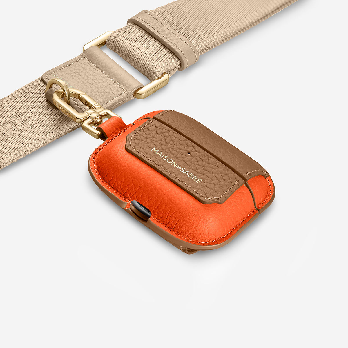 AirPods Pro 3 Case Charm in Manhattan Sandstone | MAISON de SABRÉ