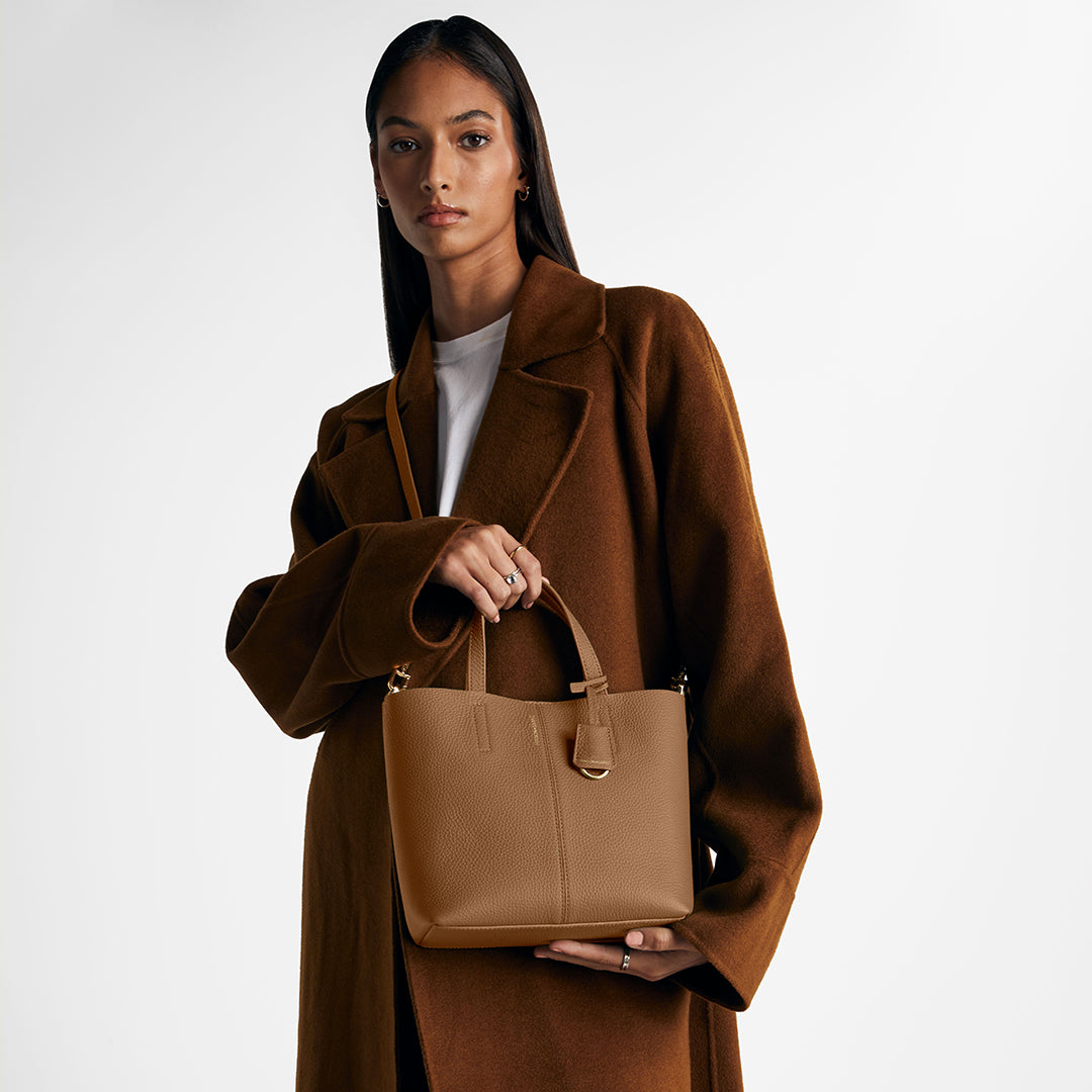 Small Soft Tote in Sandstone Manhattan | MAISON de SABRÉ