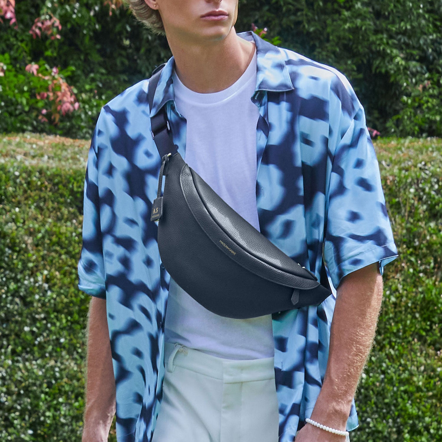 The Large Sling Bag Pacific Blue – MAISON de SABRÉ